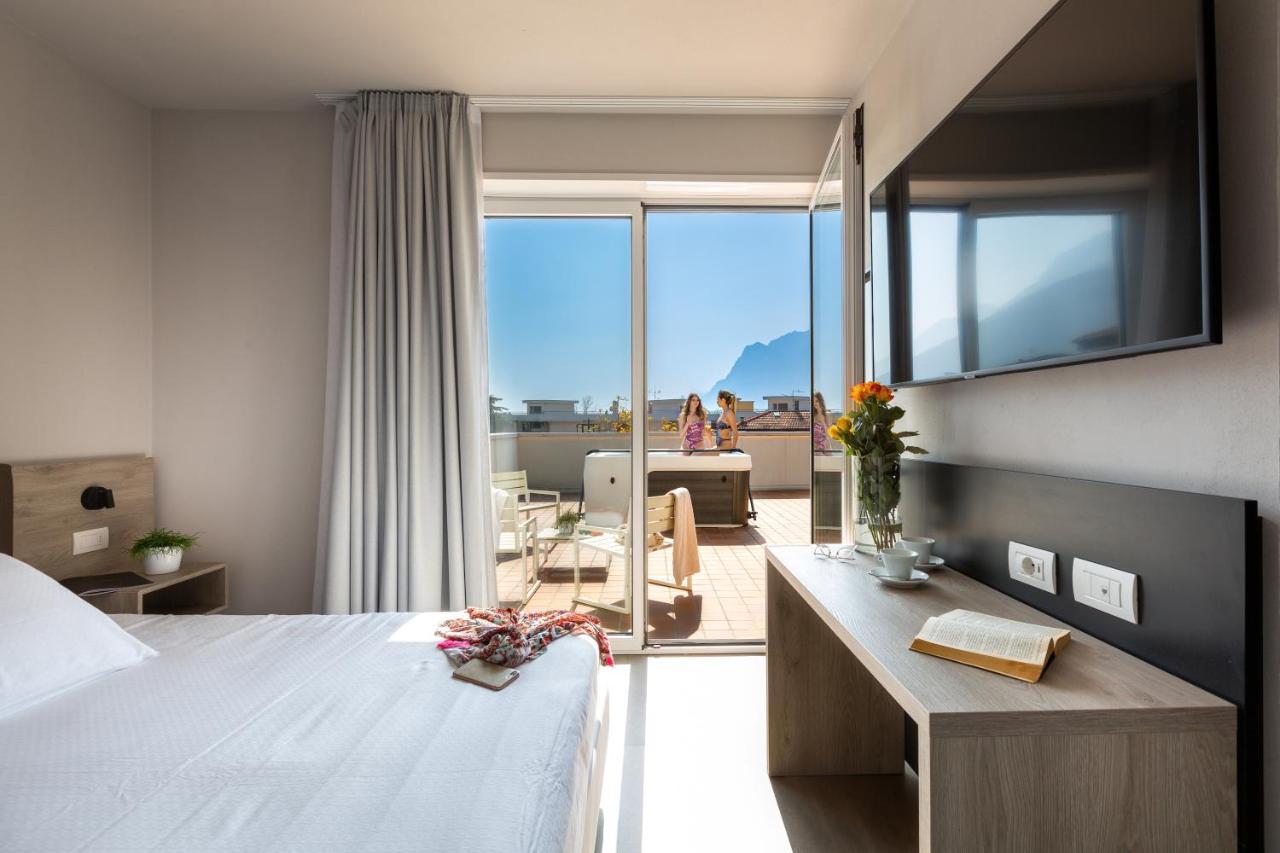 GoTì Hotel Torbole Sul Garda Buitenkant foto